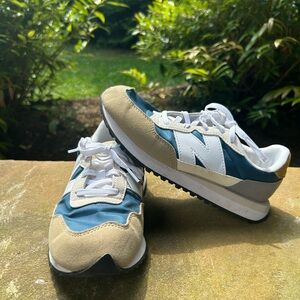 New Balance 237